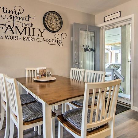 Airy Ocean City Condo On Canal Front With Deck! Eksteriør billede