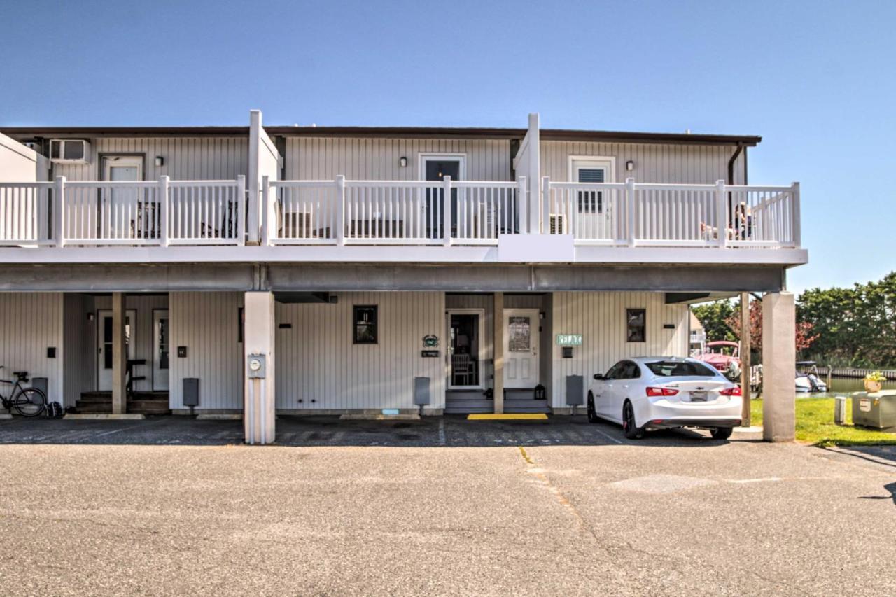 Airy Ocean City Condo On Canal Front With Deck! Eksteriør billede