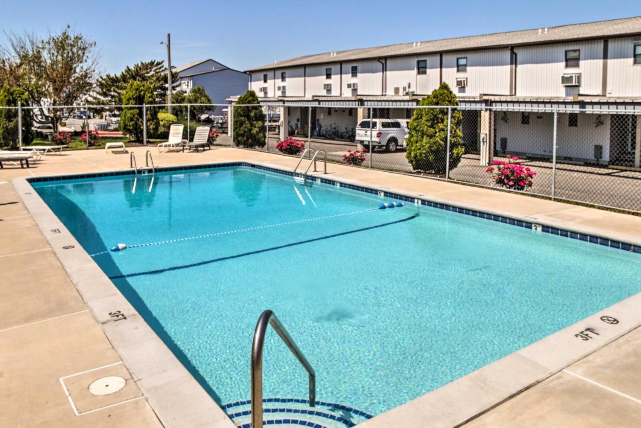 Airy Ocean City Condo On Canal Front With Deck! Eksteriør billede